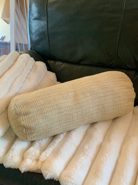 Cylinder rolled pillow